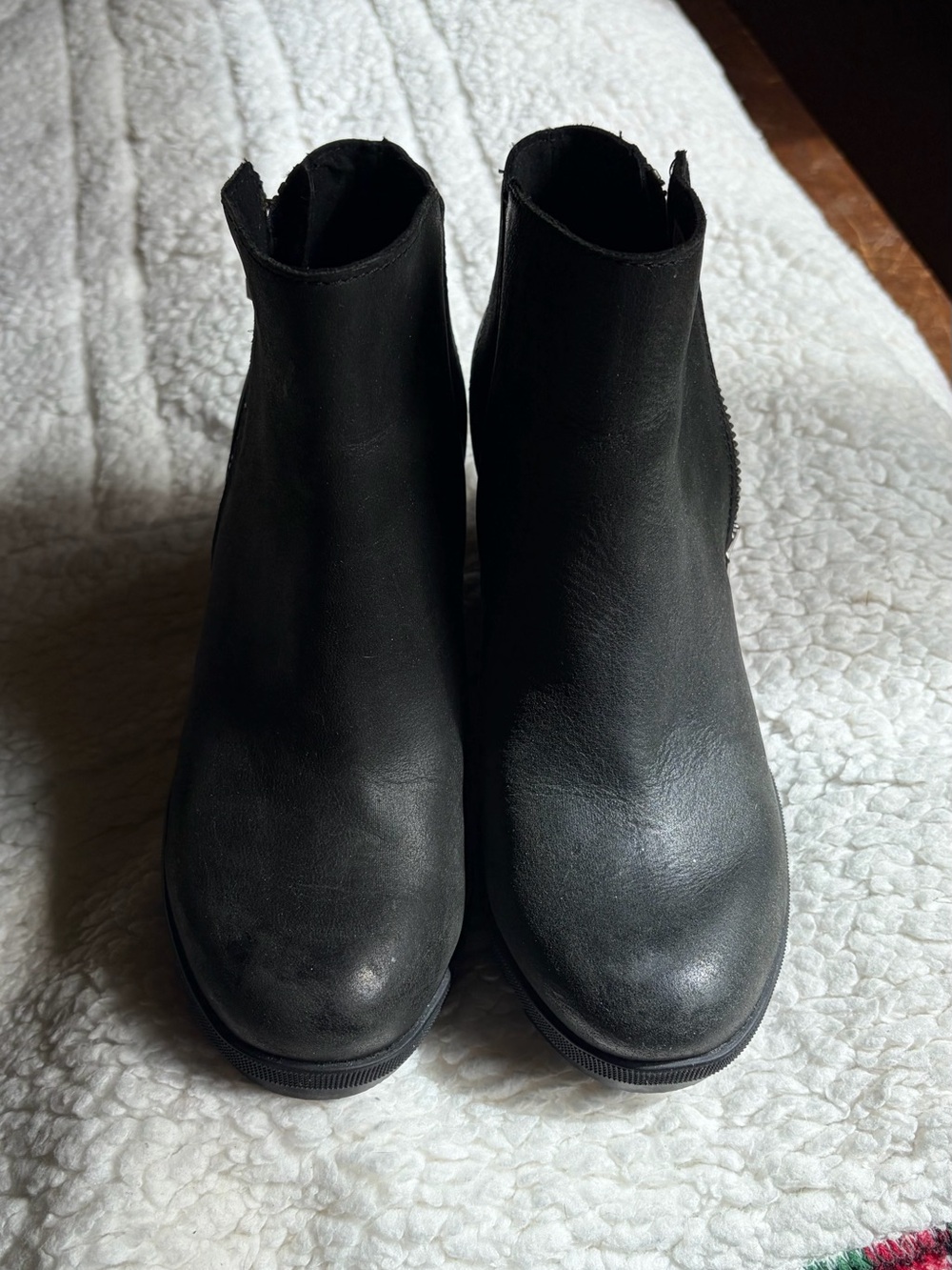 Sorel black wedge ankle boot leather 6.5
